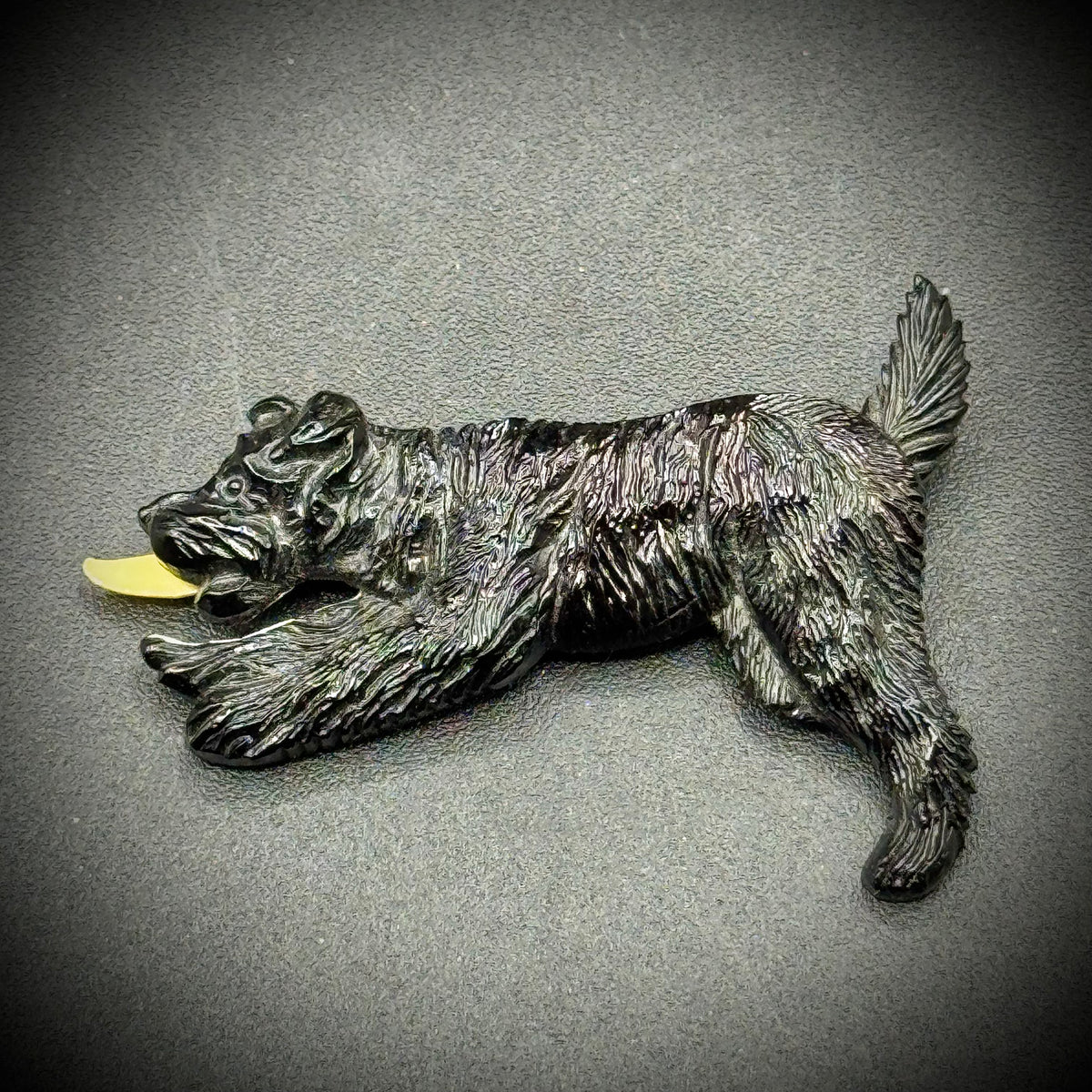 1930s Bakelite Articulating Tongue Scottie Dog Brooch