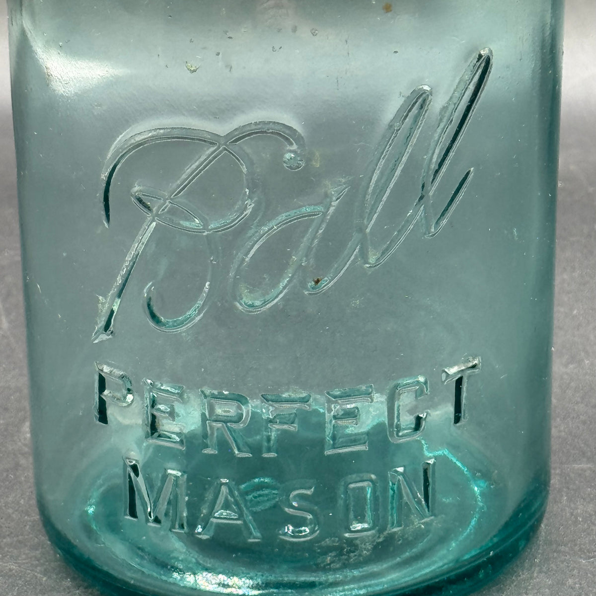 Antique Blue Ball Perfect Mason Jar with Zinc Presto Screw Top Lid