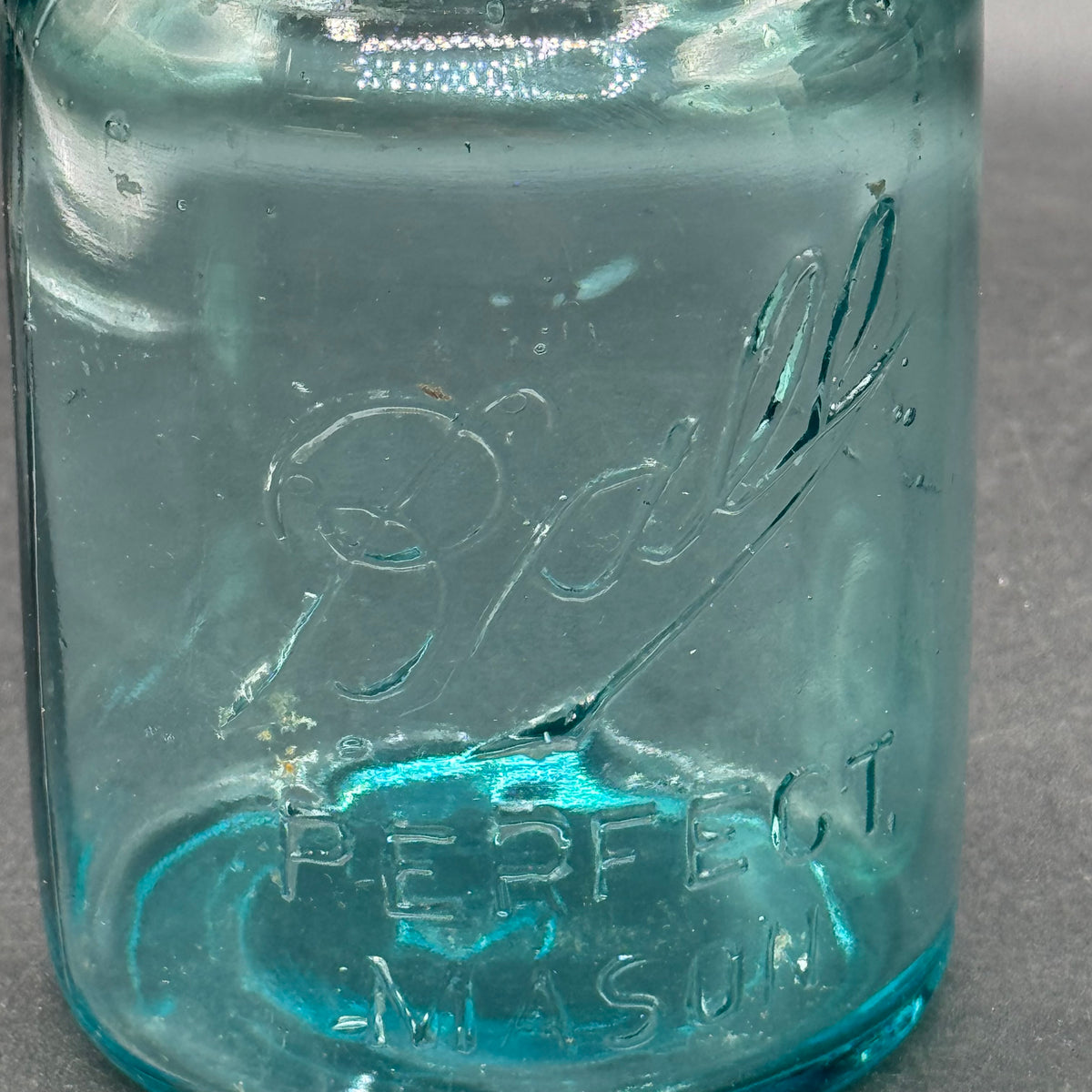 Pair of Vintage Blue Ball Perfect Mason Jars with Zinc Screw Top Lids