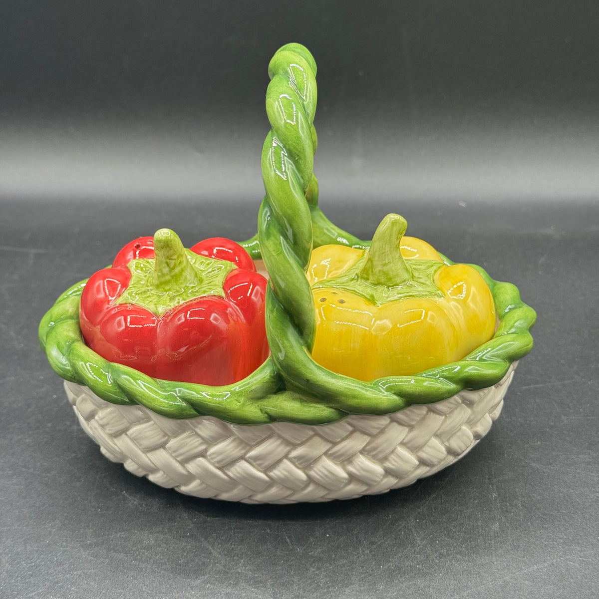Fitz & Floyd Essentials Bell Pepper S&P Set