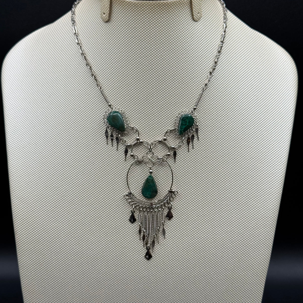 BoHo Chic Silver Metal Necklace with Green Malachite Accents