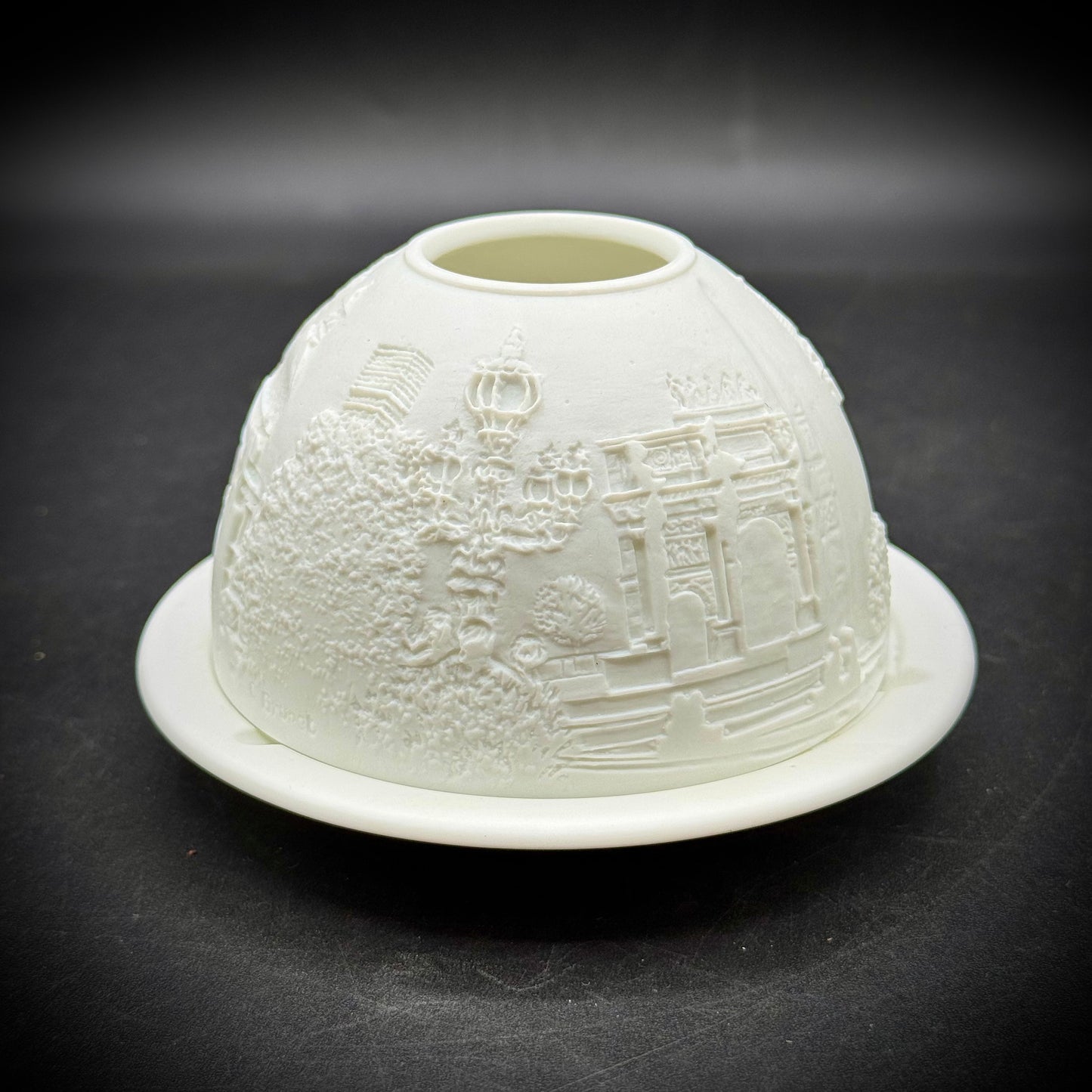 Bernardaud Limoges France Paris Motif Lithophane Votive