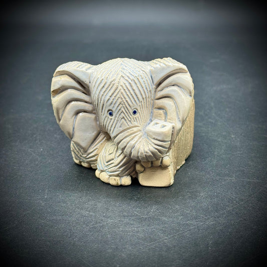 Rare Vintage Signed Artesania Rinconada Elephant Figurine