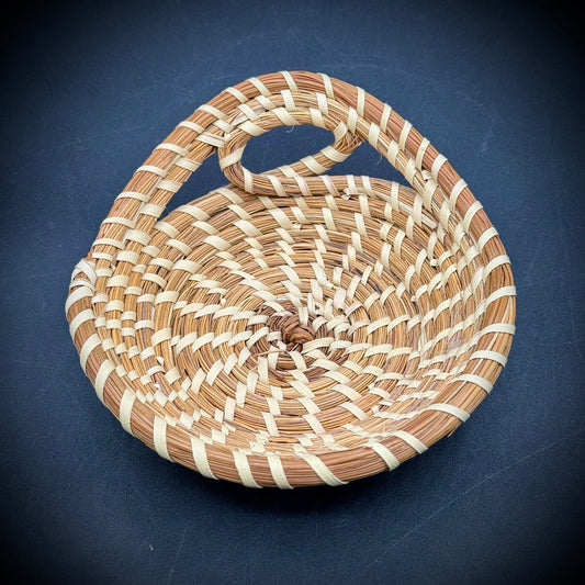 Hand Woven Charleston Sweetgrass Basket