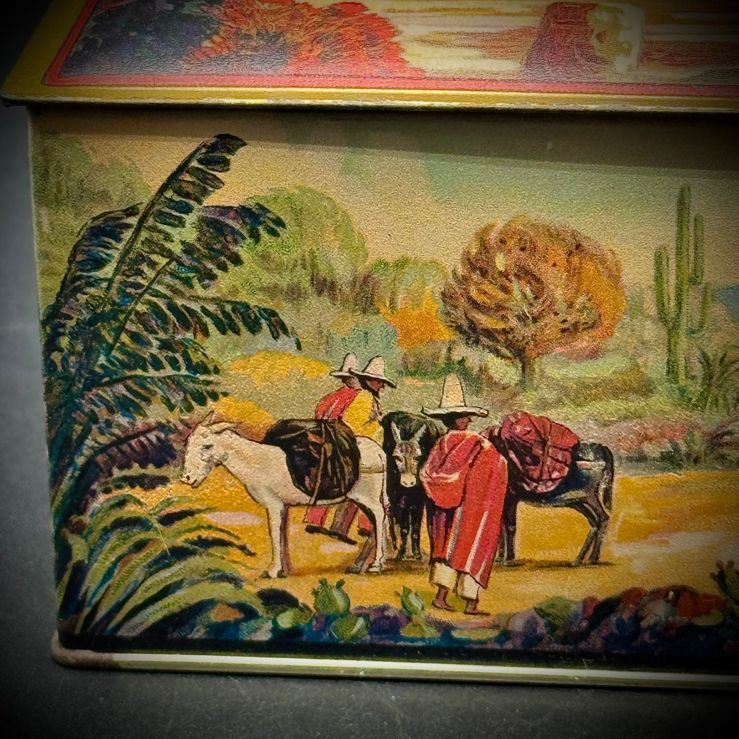 Vintage c. 1935 Canco Alamo Tin Box