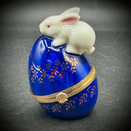 Vintage Andrea by Sadek Bunny on Egg Trinket Box