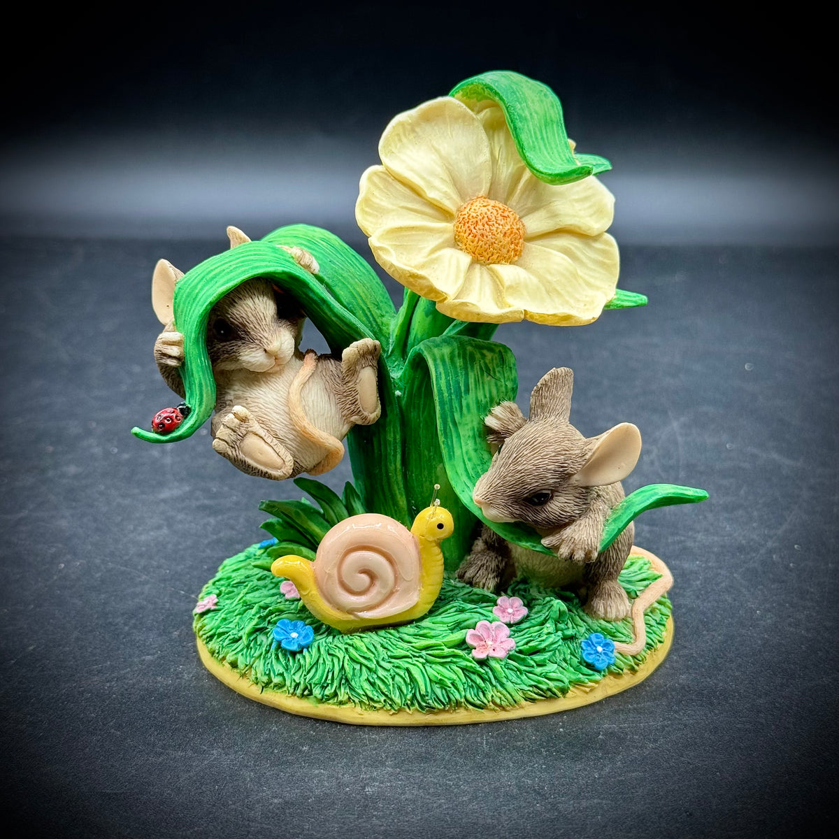 Adorable Charming Tails "Hangin' Around"