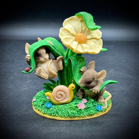 Adorable Charming Tails "Hangin' Around"
