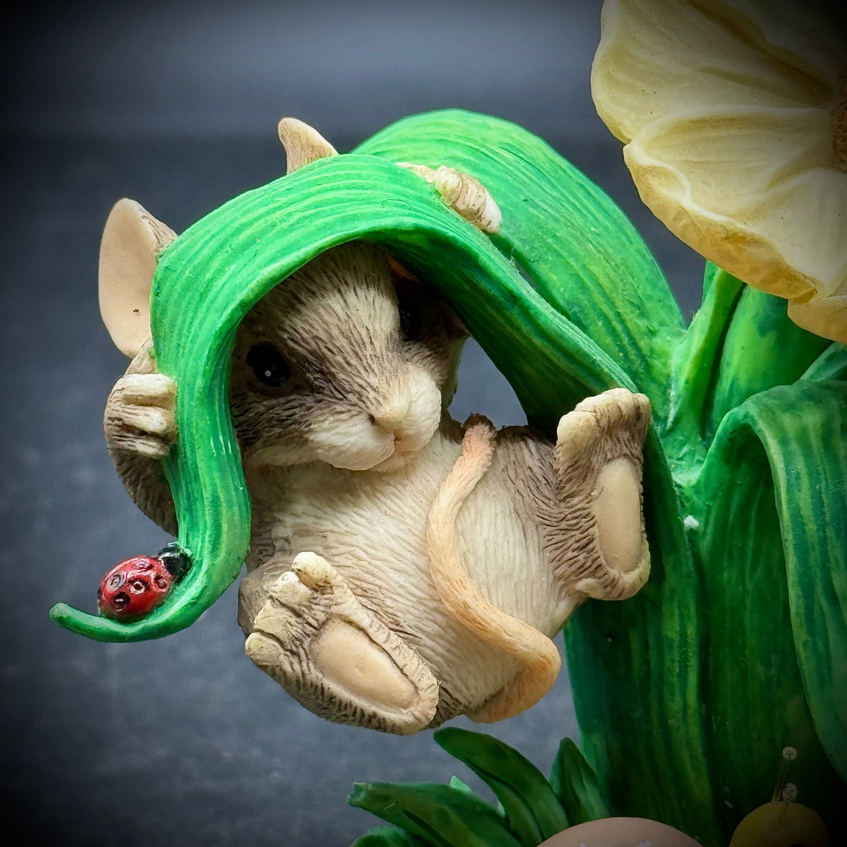 Adorable Charming Tails "Hangin' Around"