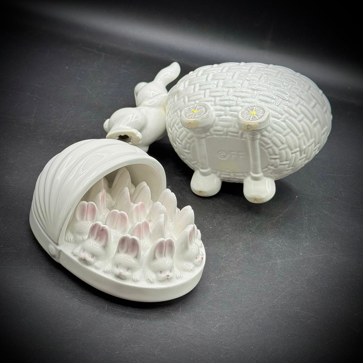 Vintage Fitz & Floyd 1979 Bunny Buggy Lidded Box