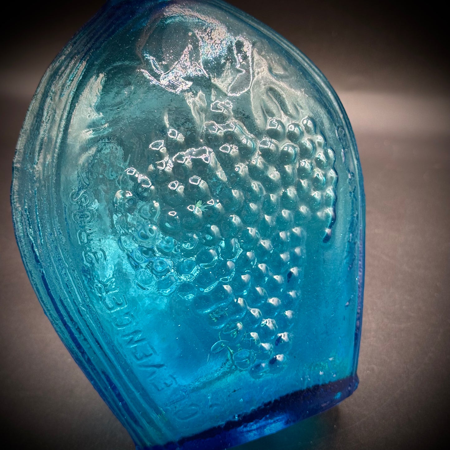 Vintage Clevenger Brothers Blue Bottle Grapes & Eagle Pattern