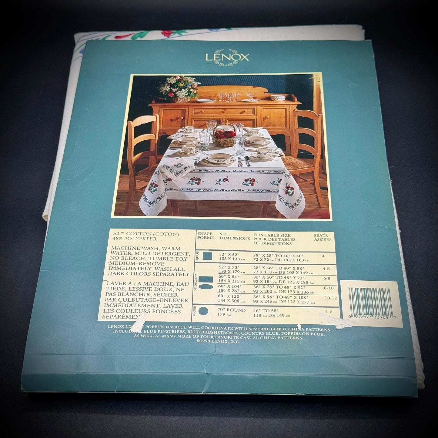 Vintage New 1990 Lenox Poppies on Blue 70" Round Tablecloth