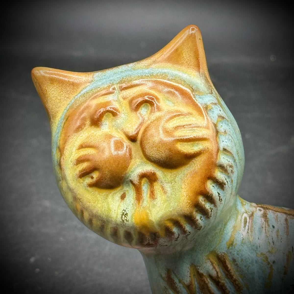 RARE Blue Mountain Potter Canada MCM Cat Figurine on Base
