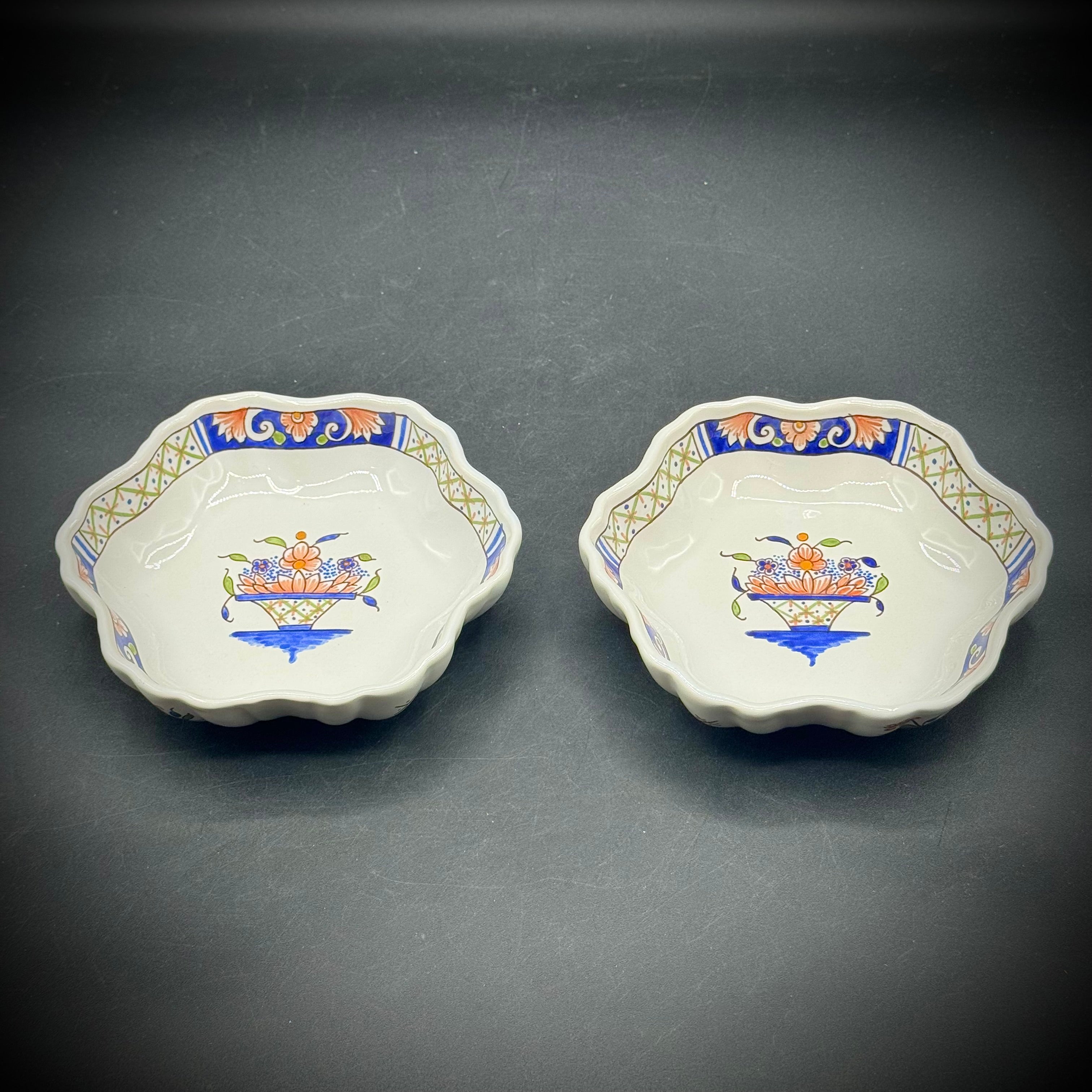 Pair of Decor Rouen Fiat Main Floral Motif French Ramekins – Picker ...