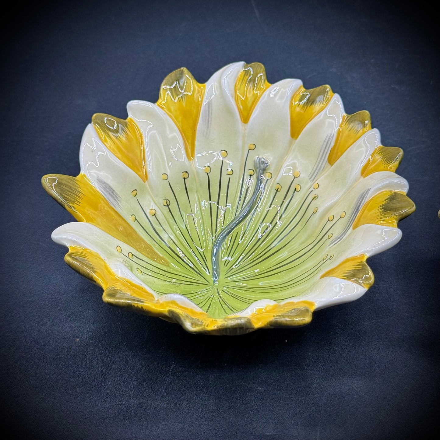 Pair of Tammy Bahama Paradise Garden Protea Flower Bowls