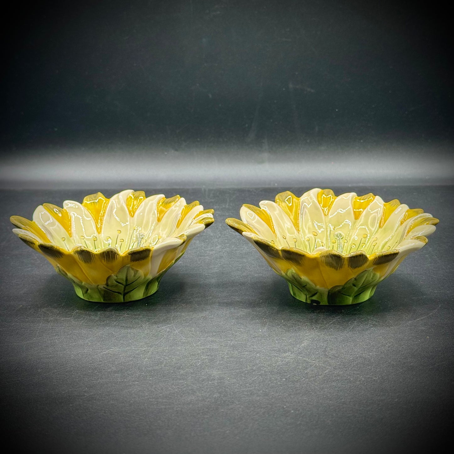 Pair of Tammy Bahama Paradise Garden Protea Flower Bowls