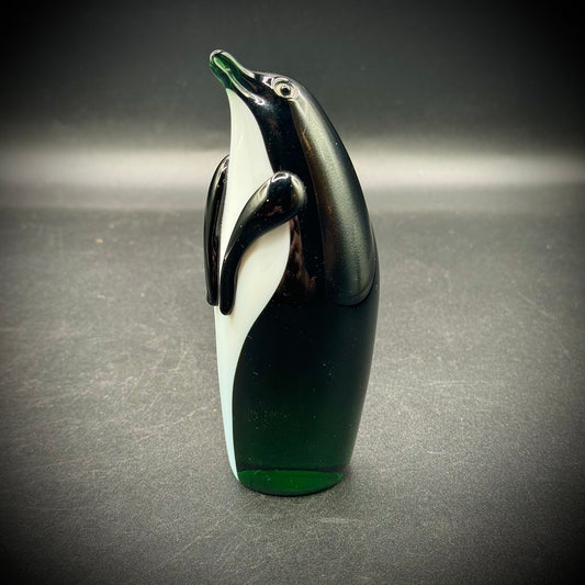 Incredible Orient & Flume Art Glass Penguin