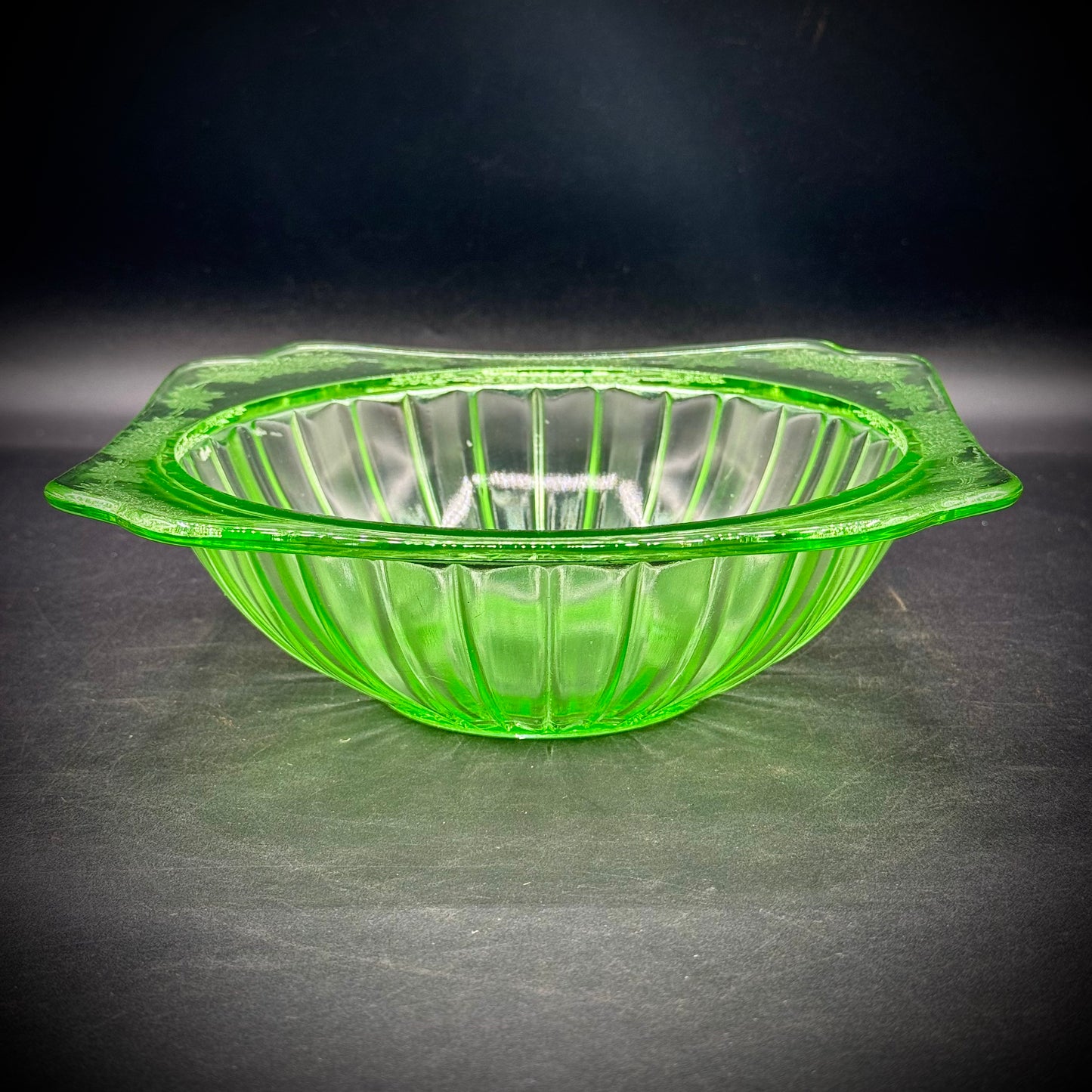 Vintage Jeanette Depression Uranium Glass Bowl