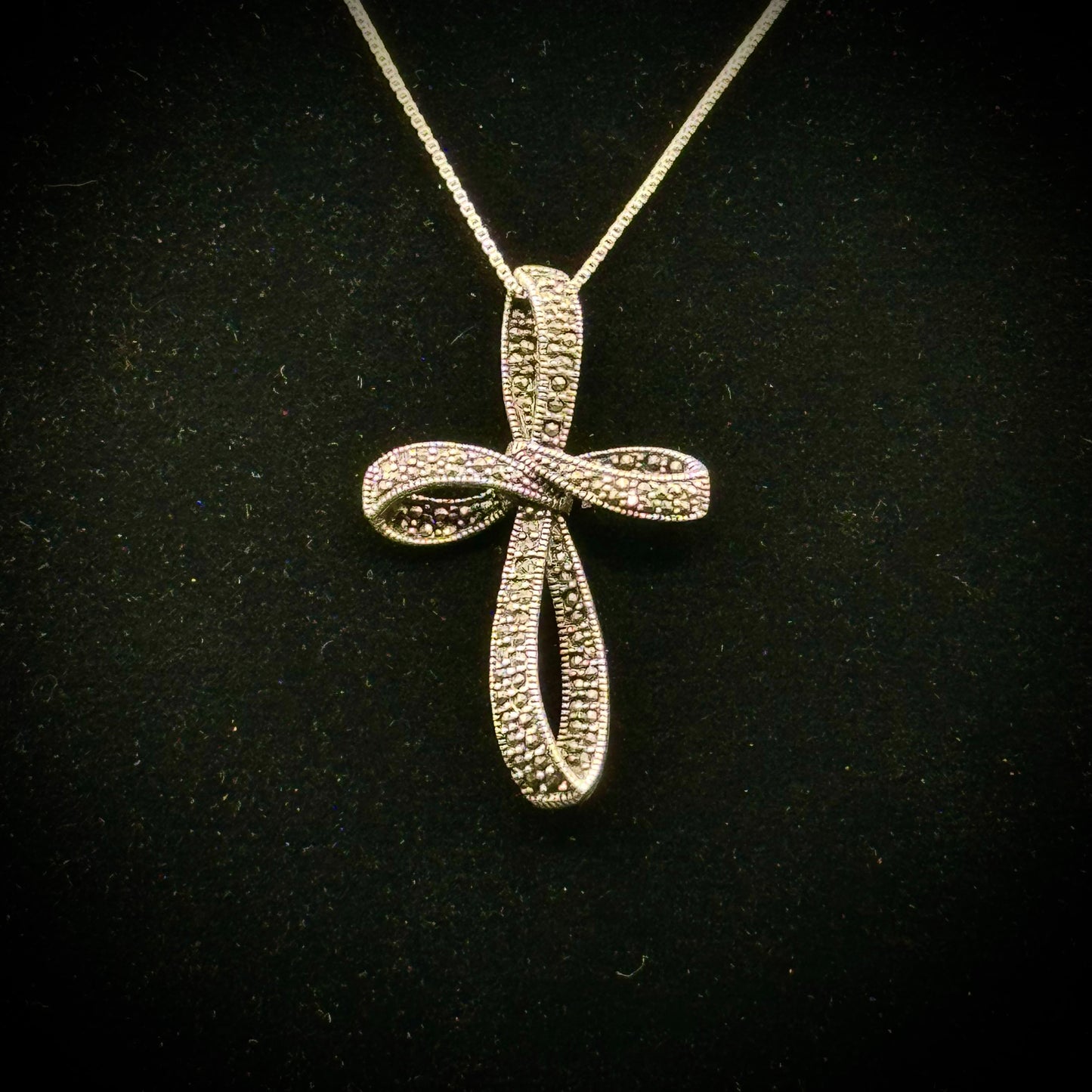 925 Sterling Silver Marcasite Cross & Chain