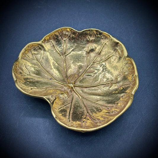 Heavy Solid Brass Virginia Metal Crafters Vintage 1948 Geranium Leaf Dish