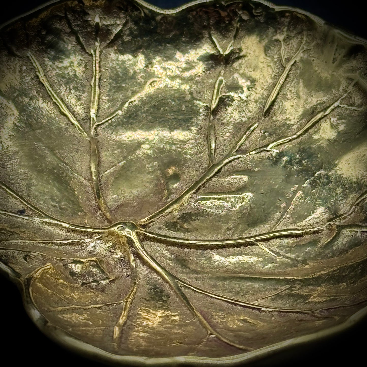 Heavy Solid Brass Virginia Metal Crafters Vintage 1948 Geranium Leaf Dish