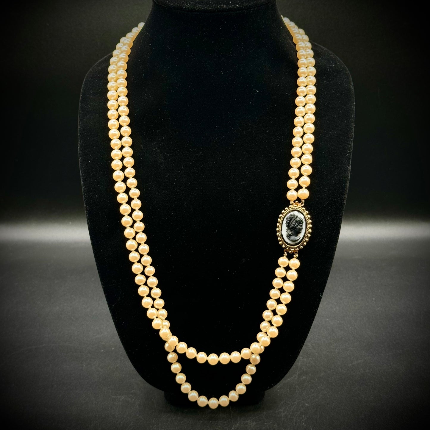 Vintage Double Strand Pearl Necklace with Detachable Cameo Clasp