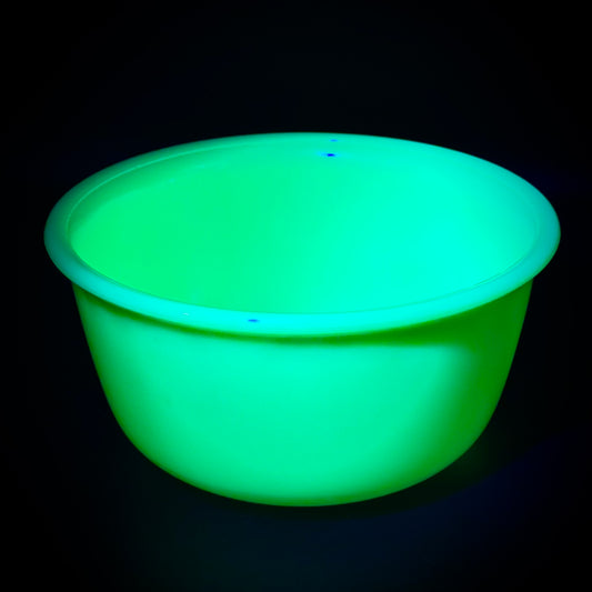 Hamilton Beach Large Heavy Uranium/Custard Glass Bowl