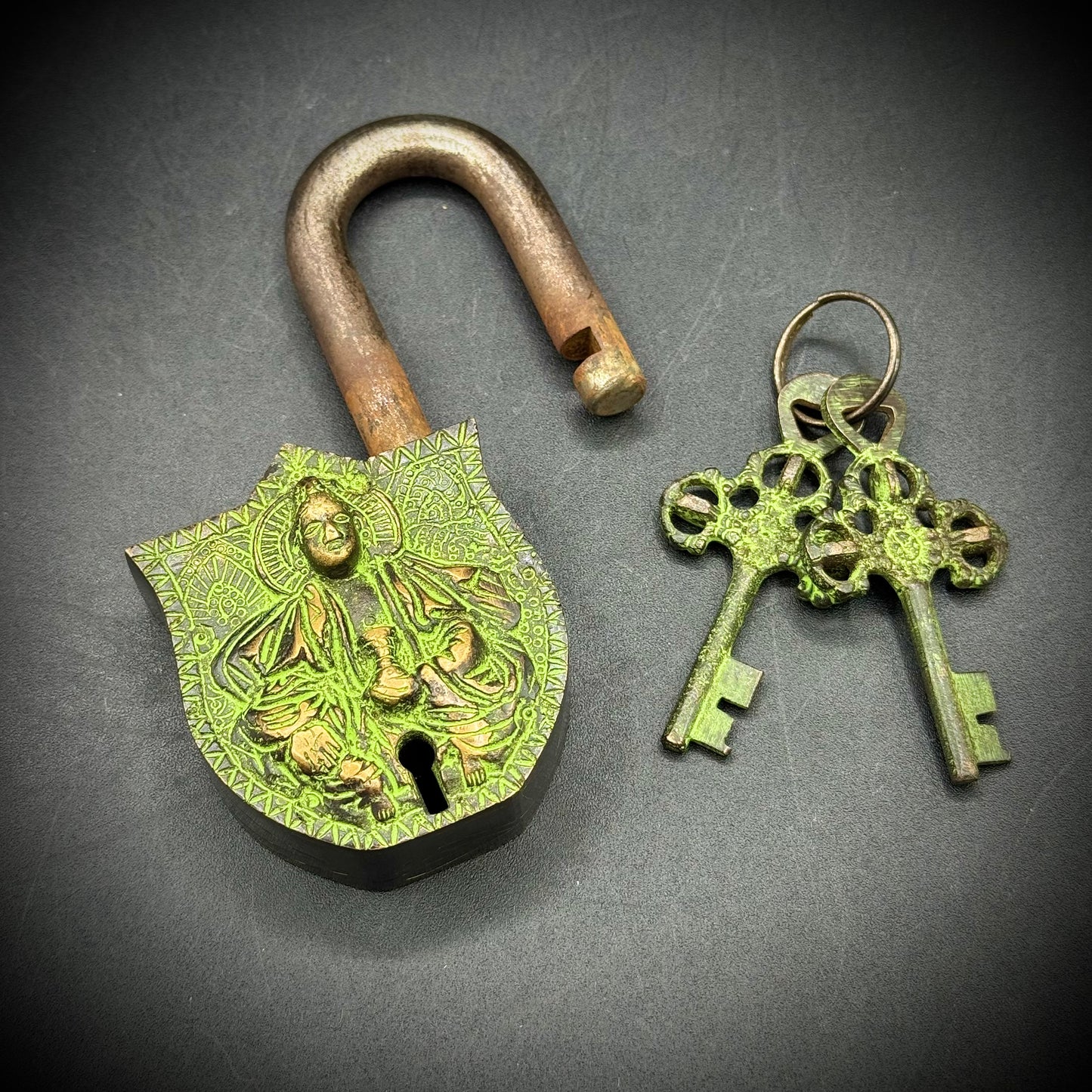 Amazing Heavy Metal Working Lock with Keys - Made in India