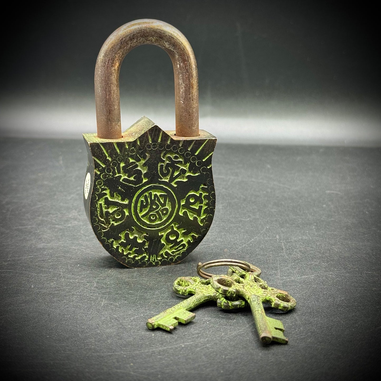 Amazing Heavy Metal Working Lock with Keys - Made in India