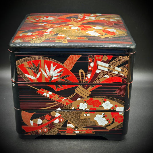 Vintage Yamanaka Japan Lacquerware 3-Tier Treasure Box