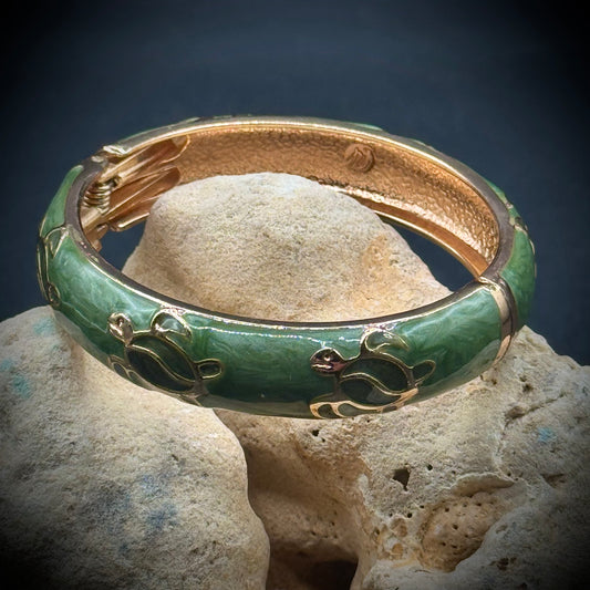 Turtle Motif Bangle Hinged Bracelet