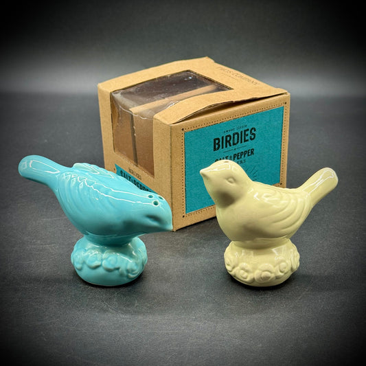 New in Box Two's Company Bird S&P Set