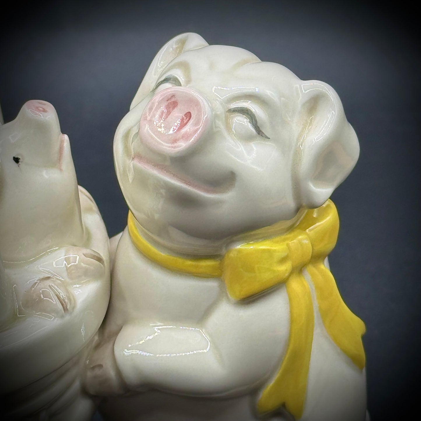 Vintage Fitz & Floyd 1985 Adorable Mommy Pig & Piglets Lidded Box