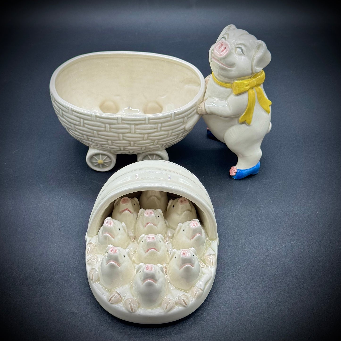 Vintage Fitz & Floyd 1985 Adorable Mommy Pig & Piglets Lidded Box