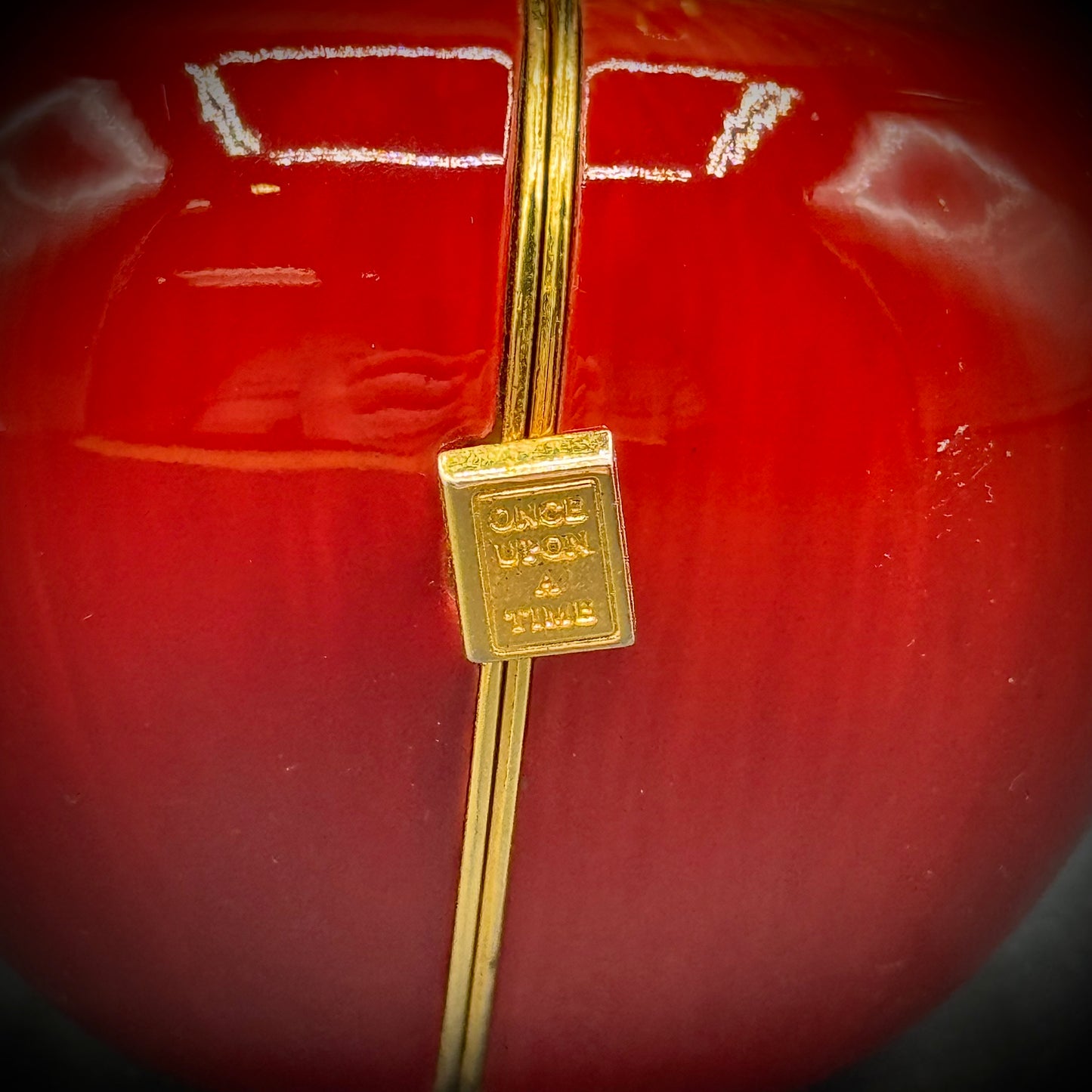 Vintage Ardleigh Elliott Teacher Apple Music Box