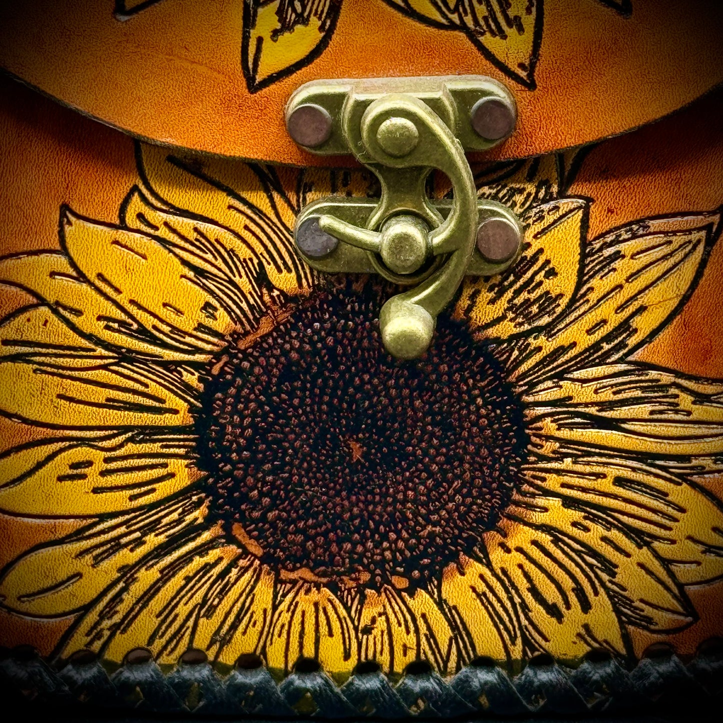 Hand Tooled Artisan Mexican Leather Sunflower Purse