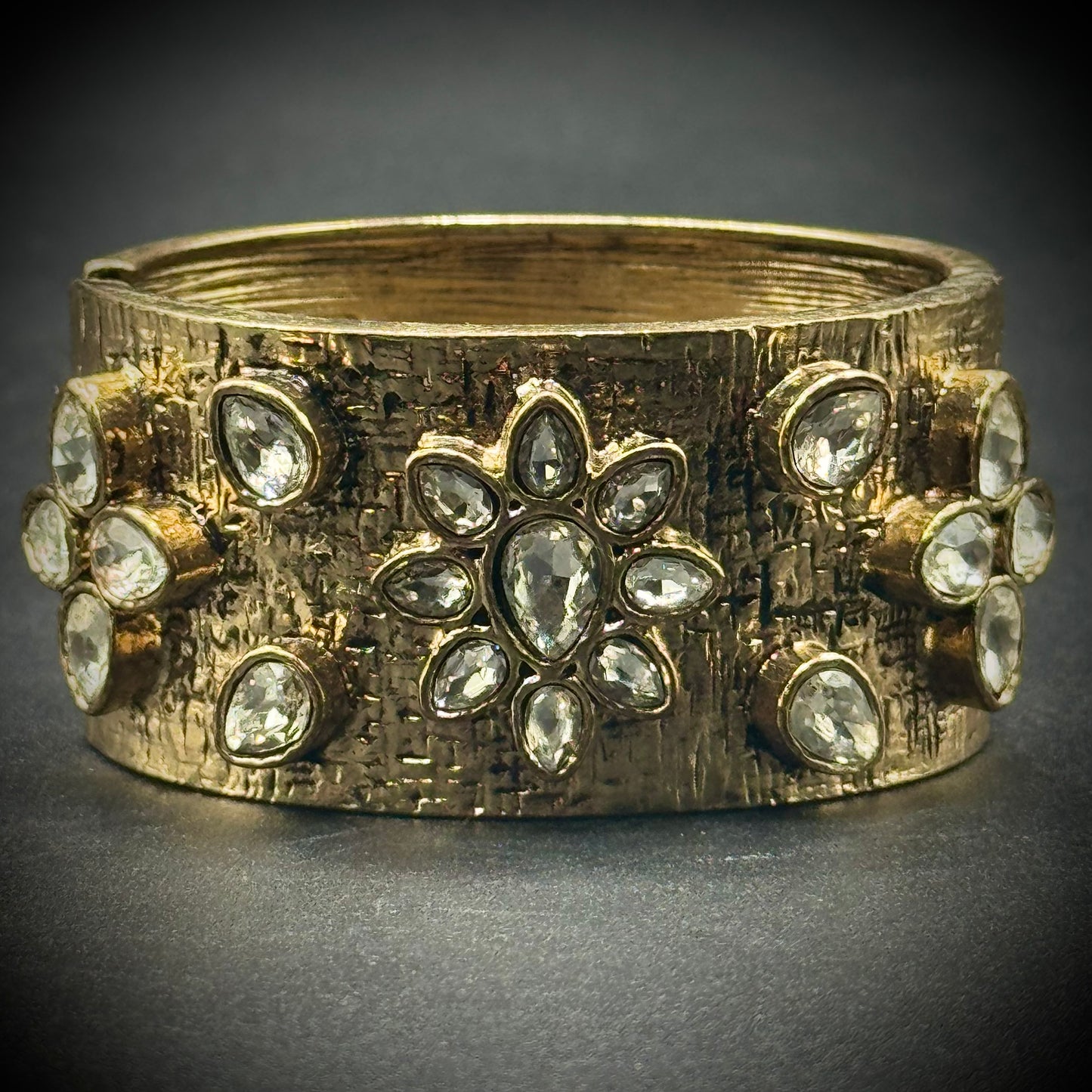 Fern Finds Chunky Bangle