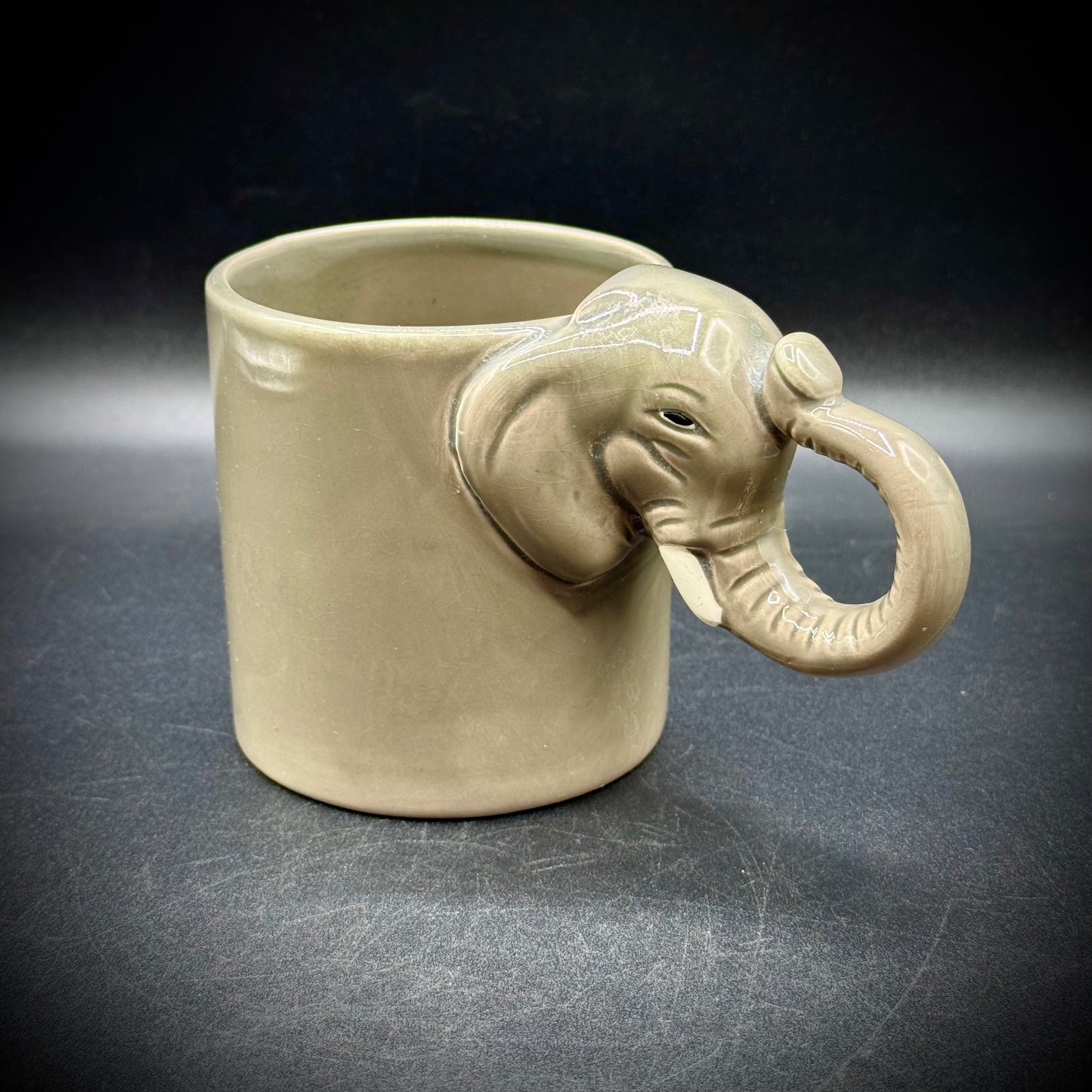 Vintage 1987 Bergschrund Seattle Pottery Studio Elephant Mug
