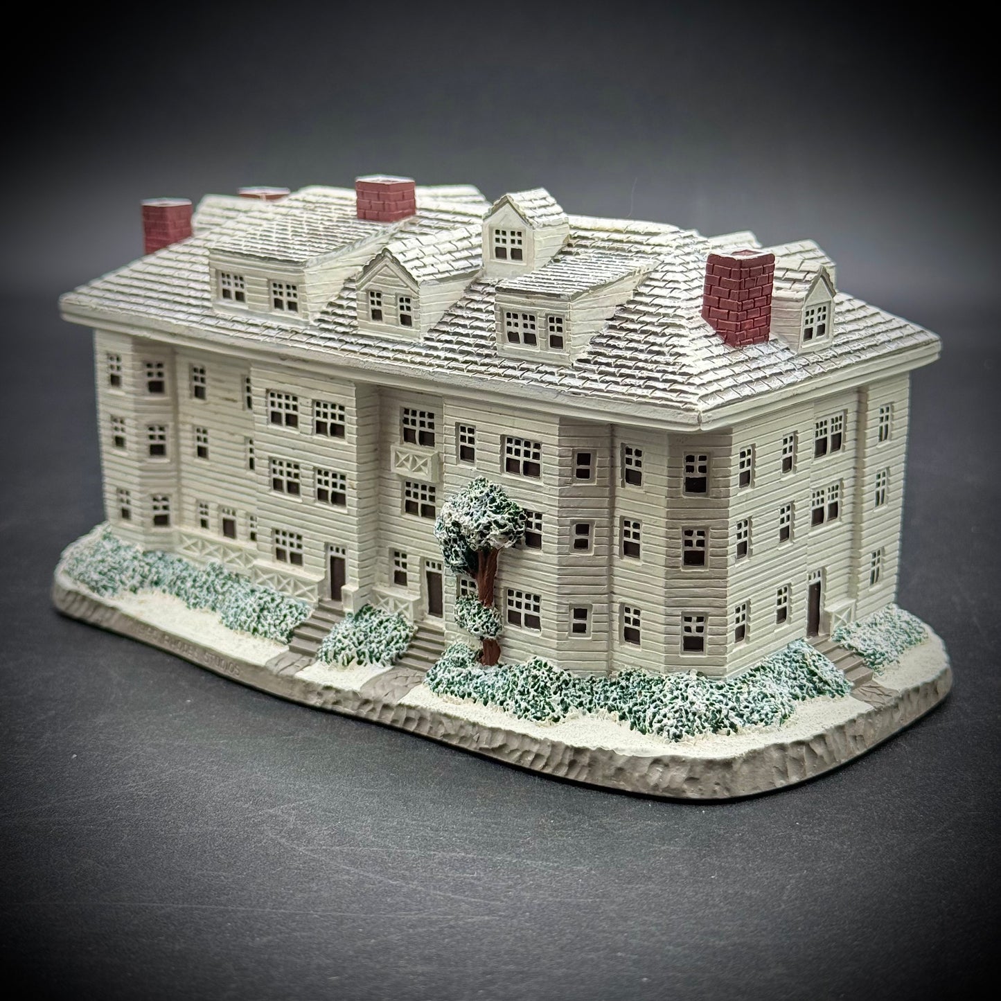 Vintage Rhodes Studio Rockwell's Hometown "The Red Lion Inn"