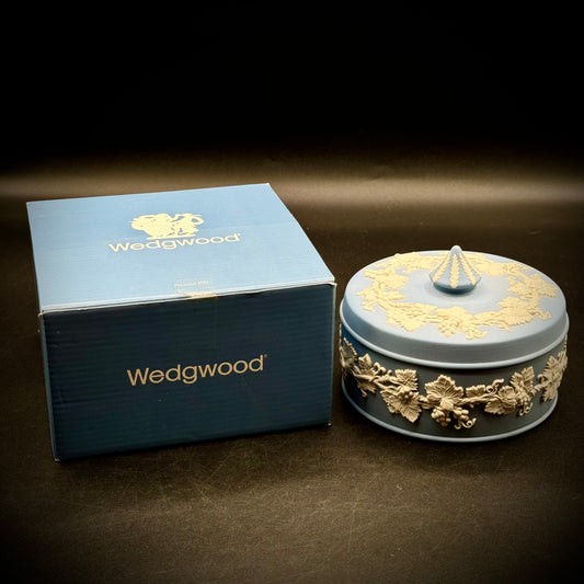 Vintage Wedgwood Large Lidded Trinket Box New in Box