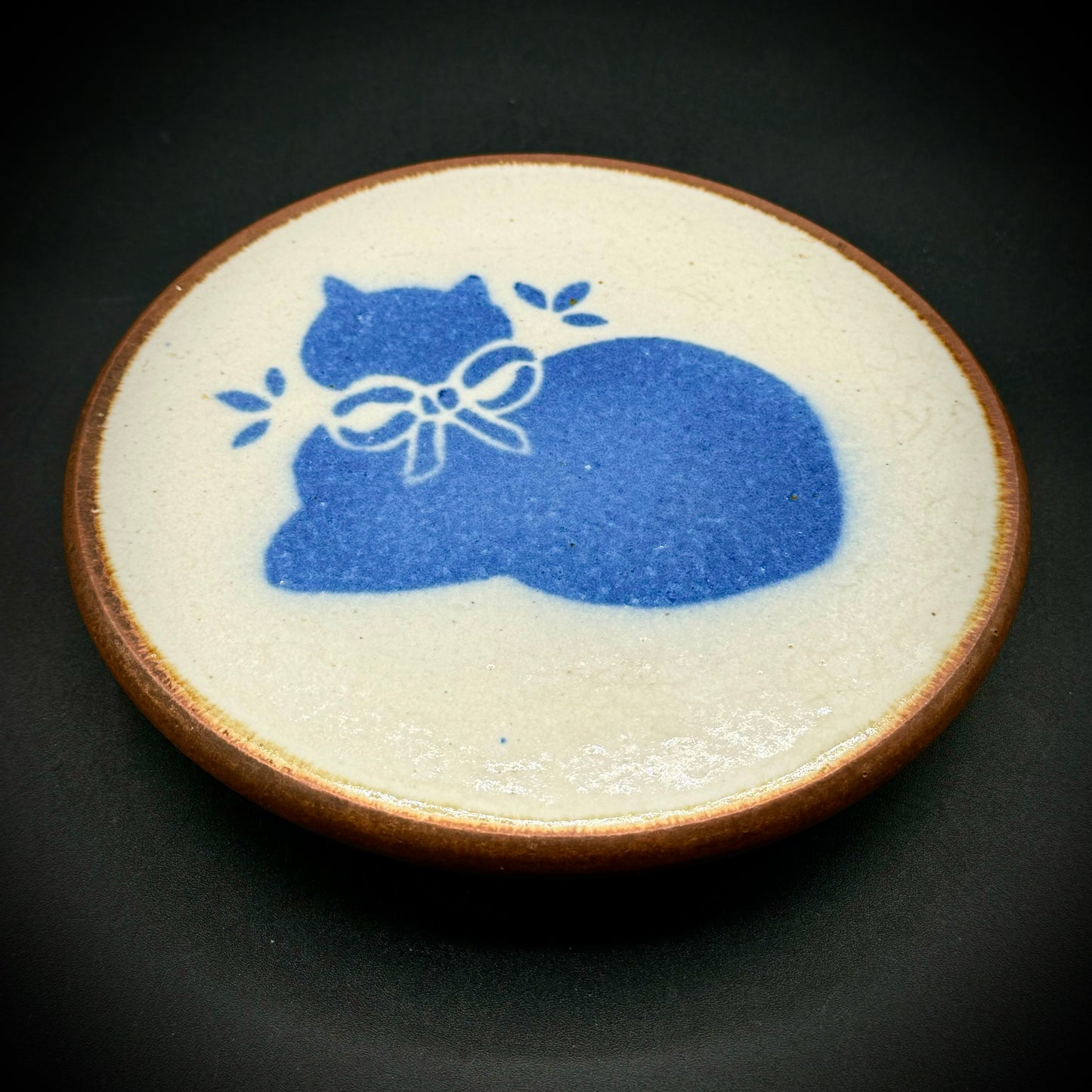 Artisan Made Ceramic Cat Trivit