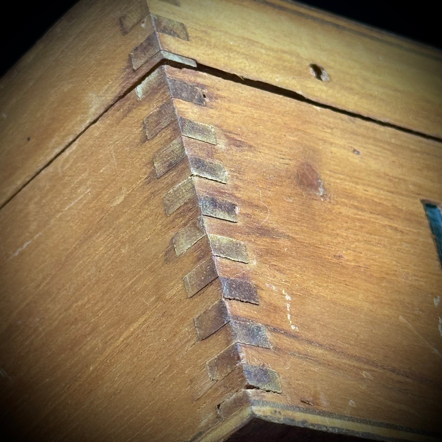 Vintage Dove Tail Wood Cigar Box - Made in Mexico