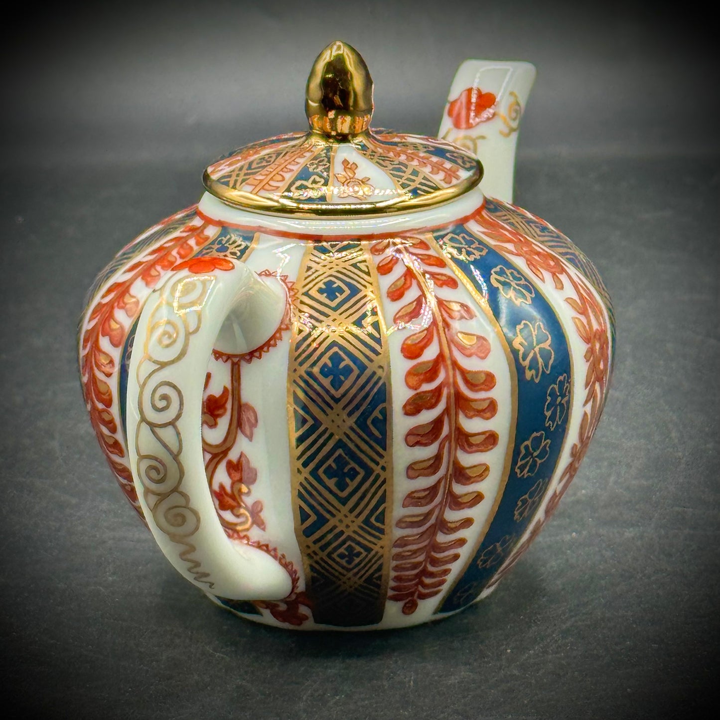 Vintage Meissen Fine Porcelain Victoria & Albert Museum Teapot - Made in Japan