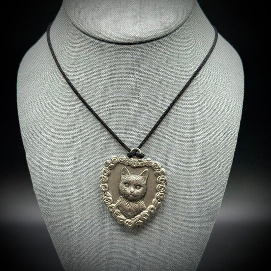 Vintage Avon Pewter Cat/Heart Pendant