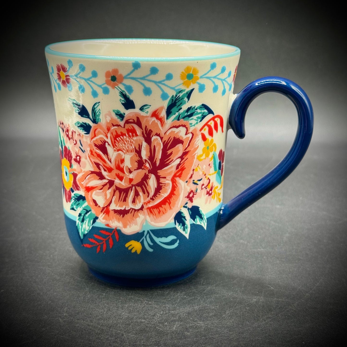 New with Label Pioneer Woman White & Blue Flower Mug