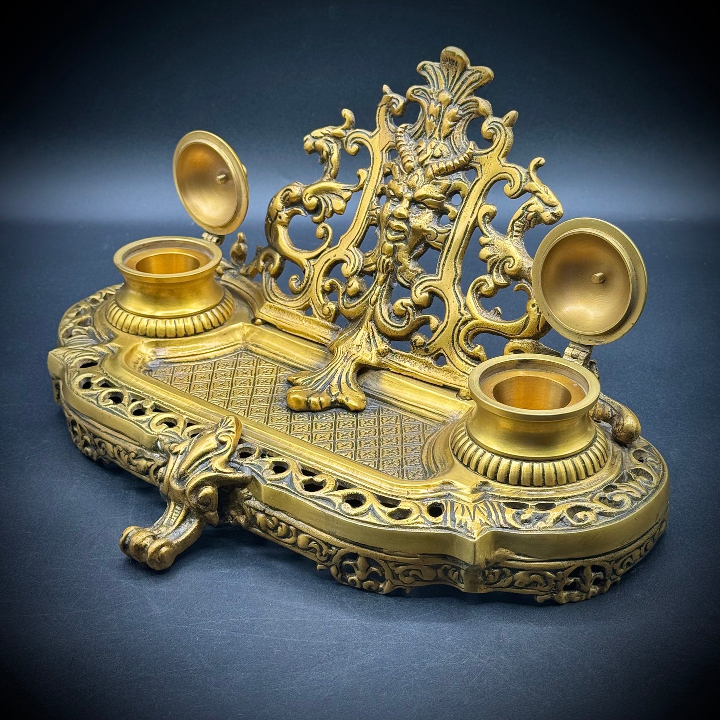 Stunning Brass Satyr Motif Ornate Scroll Footed Double Ink Well Desk Accent