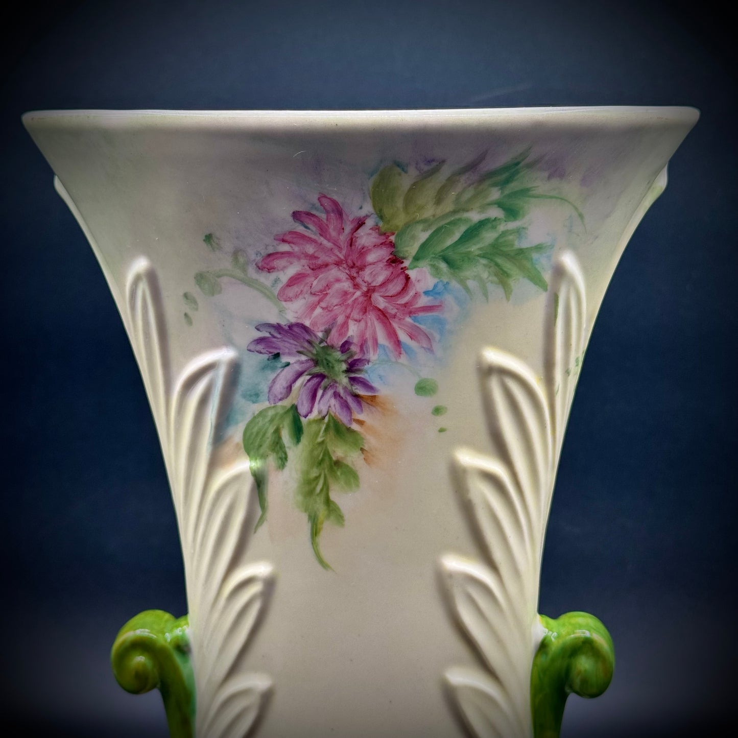 Stunning 1950s Artist Eva White Signed Abingdon Floral Vase
