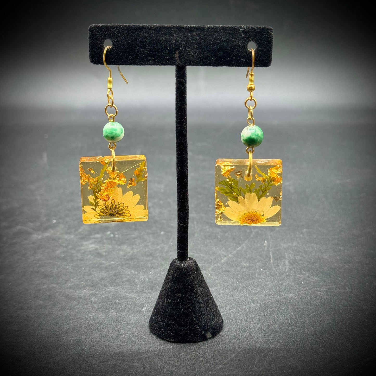 Vintage Lucite Floral & Gold Fleck Earrings