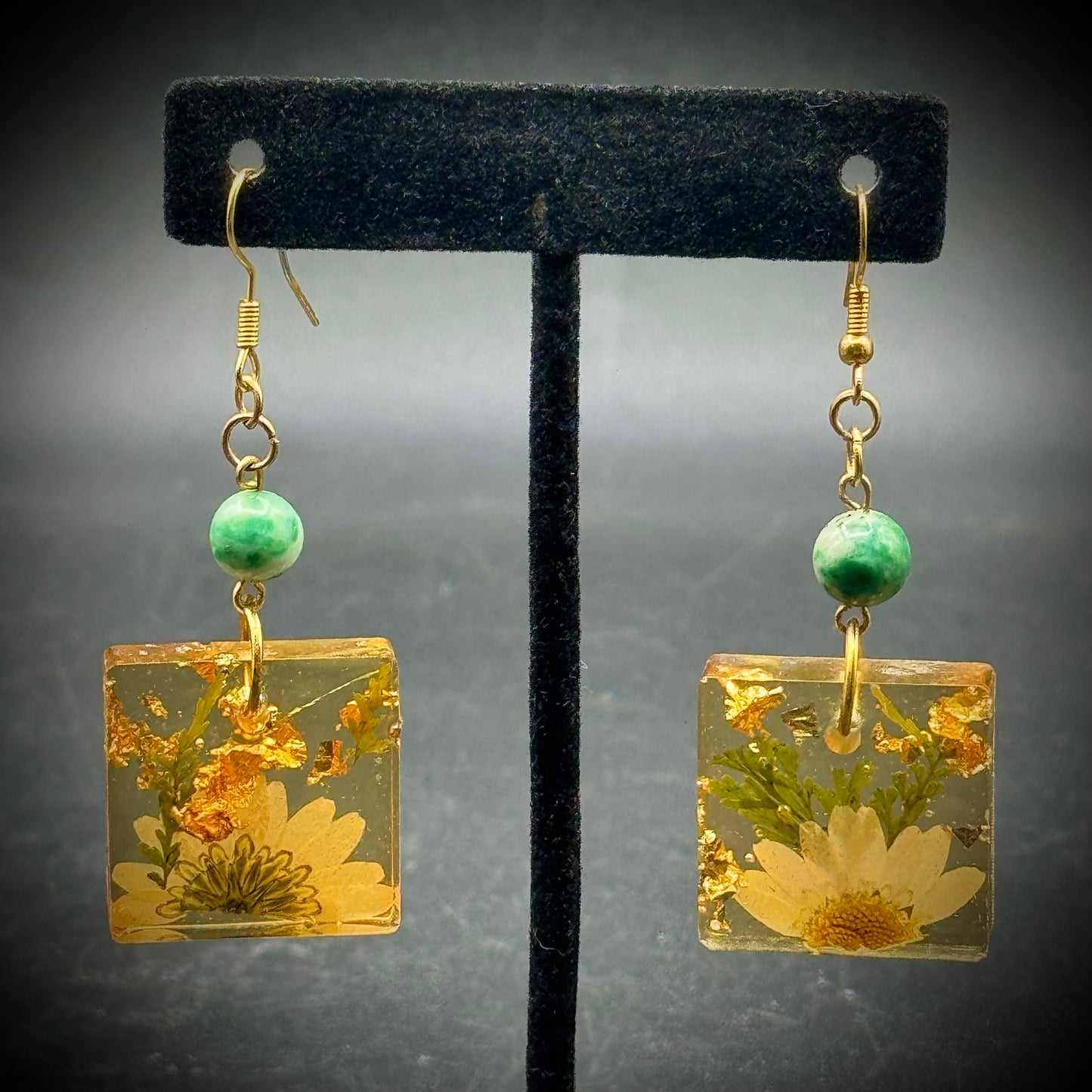 Vintage Lucite Floral & Gold Fleck Earrings