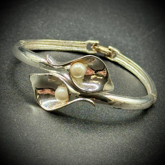 Vintage Avon Calla Lily Bracelet